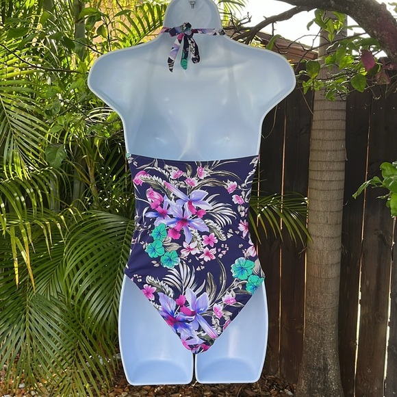MOONTIDE Swimwear Floral Print 1 Piece size 4 - Picture 2 of 6